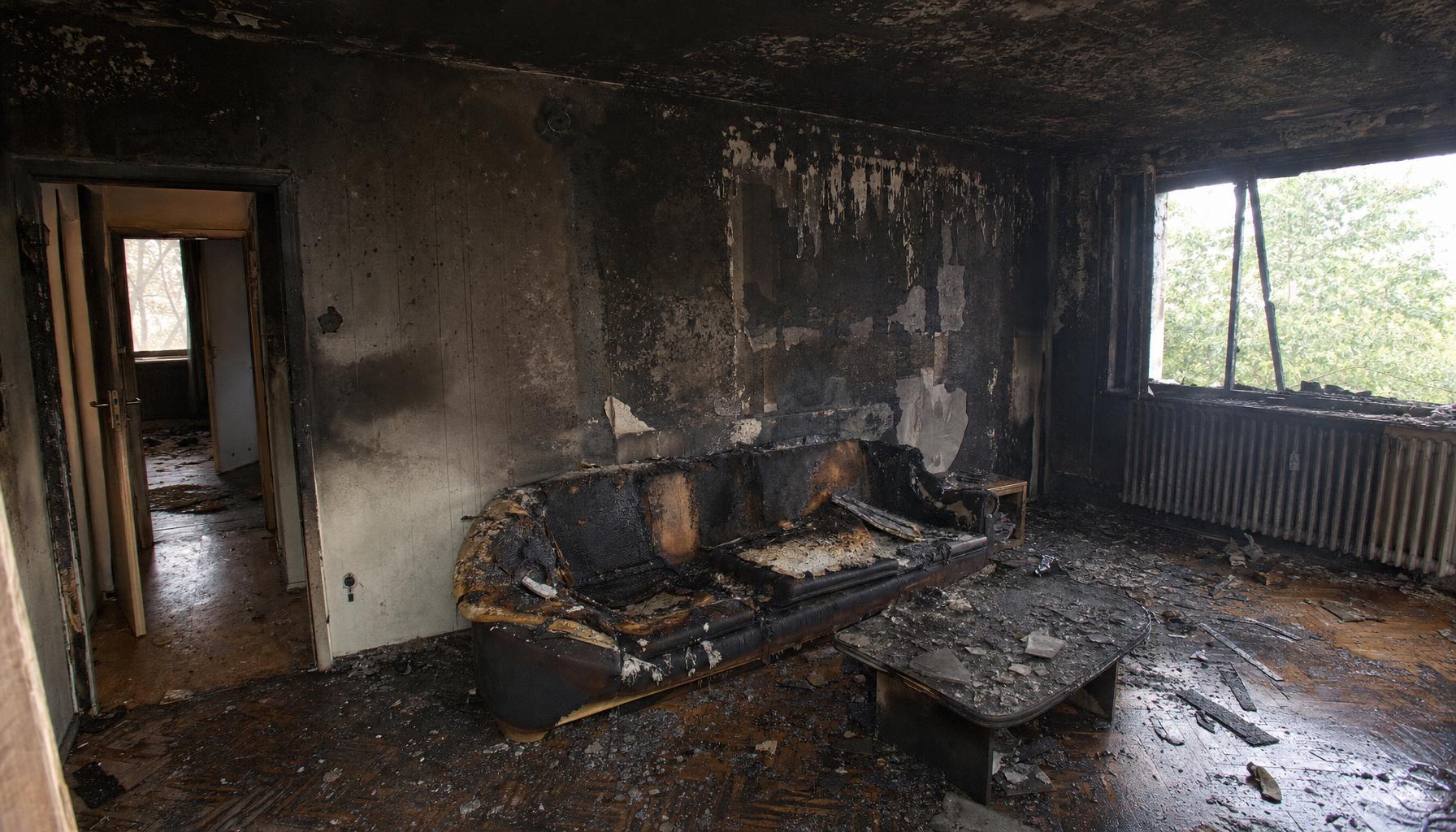 Raum nach einem Brandschaden